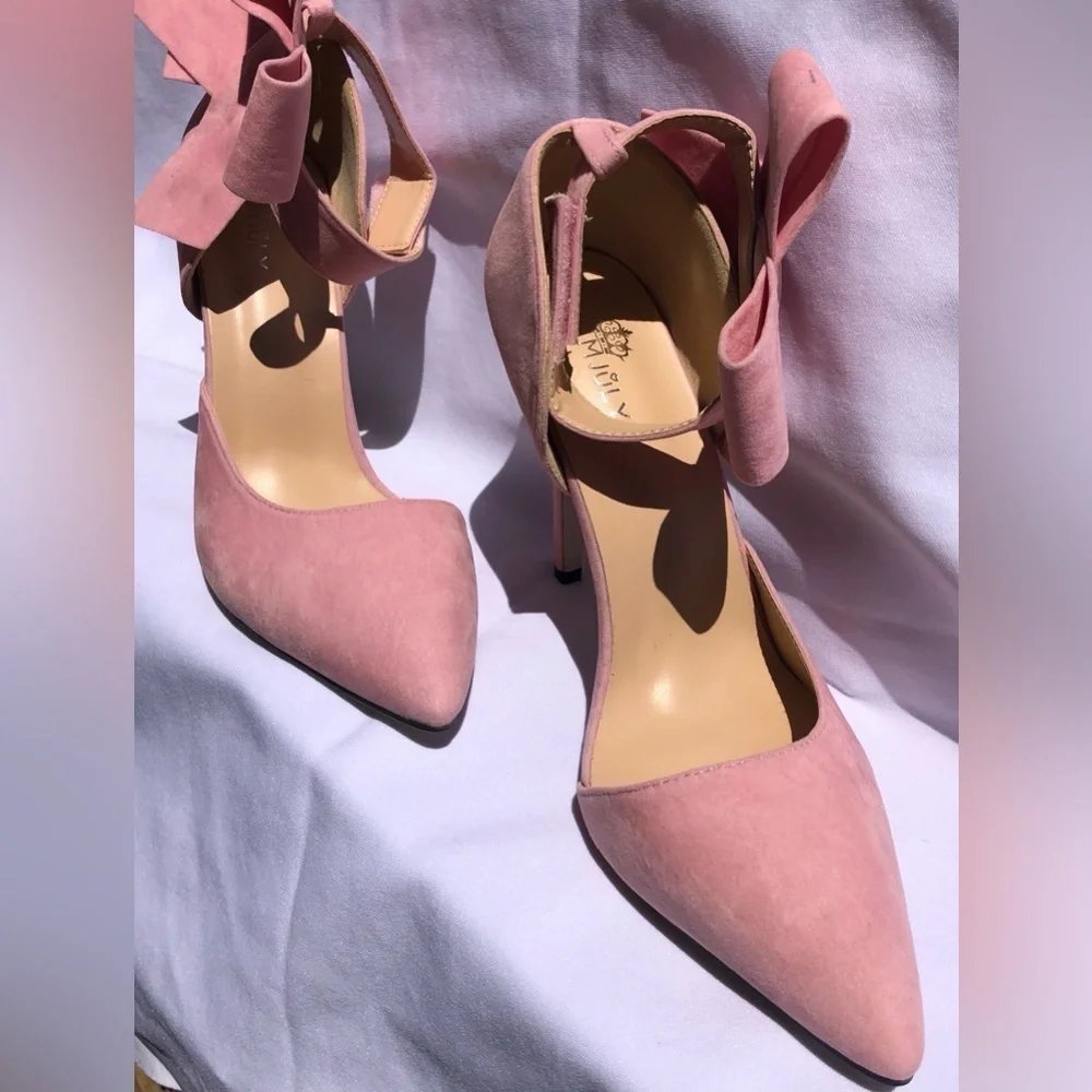 MM July, size 42, size 11 pink 4.5 inch heels, velvet like material. Bow strap - Picture 6 of 16